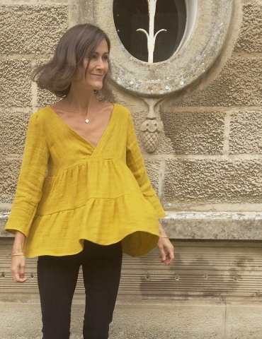 Eugenie pattern blouse version worn by famous instagrammer Eugéniiiiiiie, in a yellow fabric