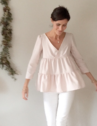 Eugenie pattern blouse version worn by famous instagrammer Eugéniiiiiiie, in a nude color fabric