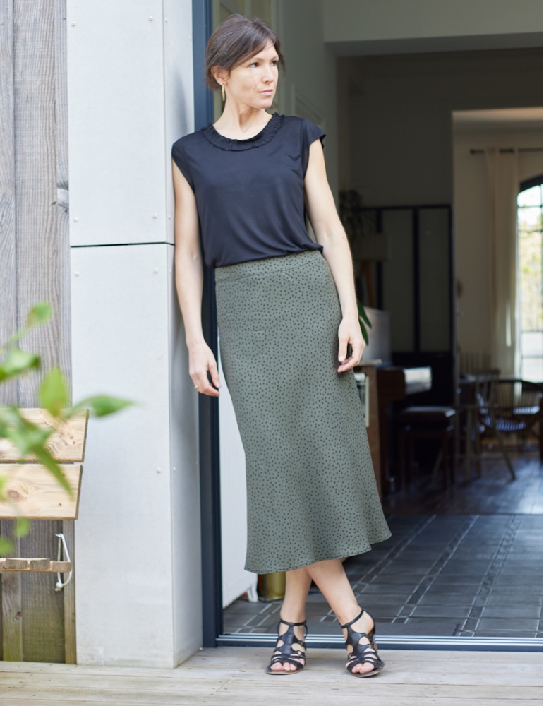 Skirt NUANCE sewing pattern paper version with free sew along video