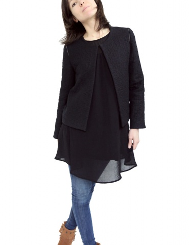 Claudie jacket in black woolen double gauze, with no collar, front view